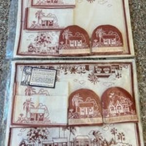 Set of three Barbados hand screened printed placemats, 4 napkins and mitts‎